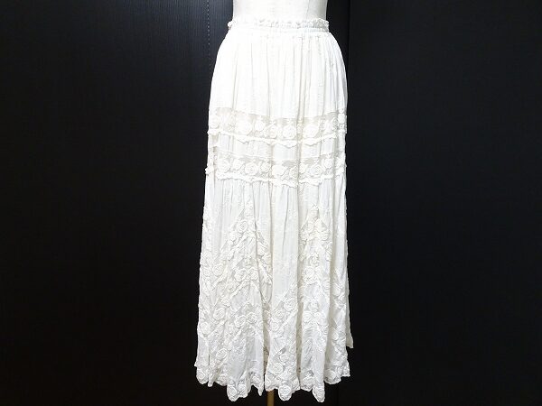 買取にかかる経費はゼロ！バラ色の暮しのスカートを買取いたしました