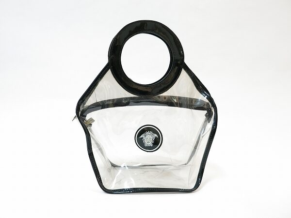 透明でスポーティな印象に|ジャンニヴェルサーチ のハンドバッグを買取しました