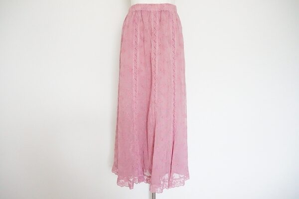 バラクラのロングスカートを美品で買取させて頂きました