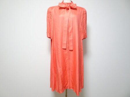 コーラルピンクが優美なジュンアシダのワンピースを買取しました