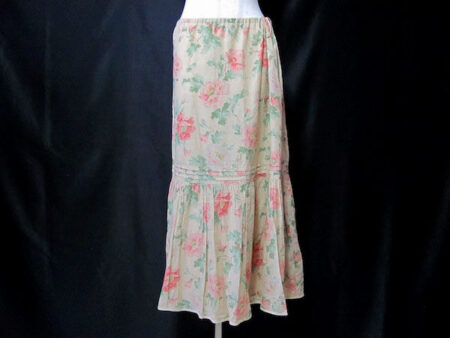 繊細なスカートが見事なラルフローレンのスカートを買取しました