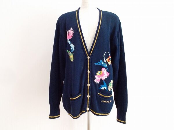 クラシカルな花モチーフがアクセント|レオナールのカーディガンを買取しました