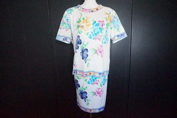 お店に行かなくても買取、レオナールのセットアップを宅配買取いたしました