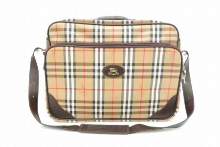 旅行かばんとしても最適｜バーバリーのショルダーバッグを買取しました