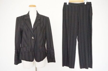 うっすらストライプが上品｜ケンゾーのパンツスーツを買取しました