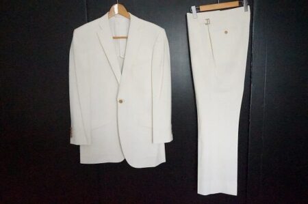 積極的買取しているスーツ買取、リチャードジェームスのスーツを買取いたしました