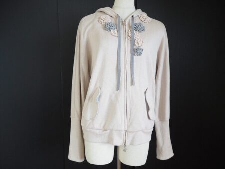 可愛いお花がポイント｜インゲボルグのパーカーを買取しました