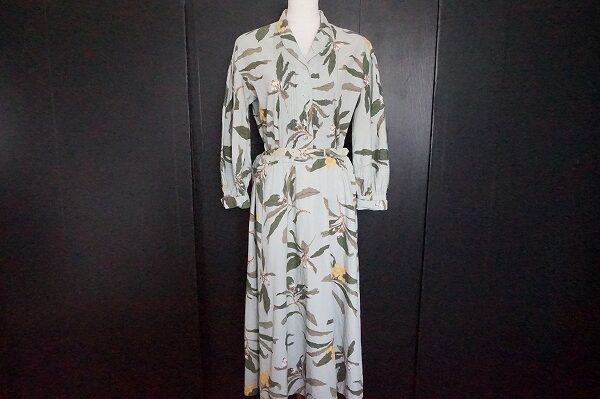 落ち着いたボタニカルワンピを買取！インゲボルグ