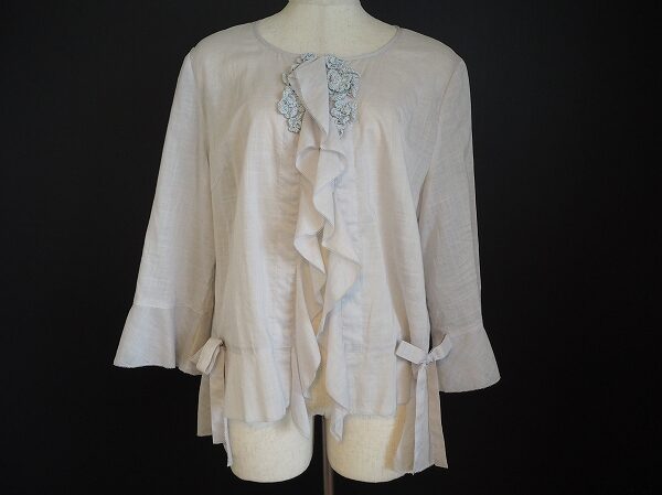 ミニマリズムで断捨離した、インゲボルグのブラウスを買取いたしました