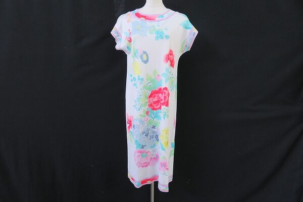 涼しくフレッシュに決まる|レオナールのワンピースを買取いたしました