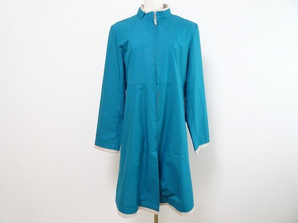 スタンドカラーが上品なシビラのコートを買取しました