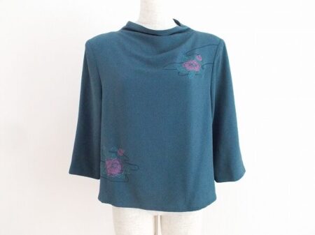 シンプルで使い易い三年坂のちりめんカットソーを買取させて頂きました