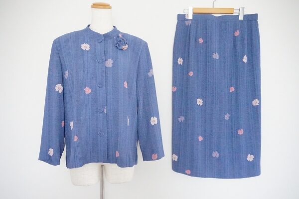 優しいストライプが好印象！三年坂のセットアップを買取しました