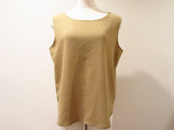 秋冬にも重ね着に！詩仙堂のノースリーブカットソーを買取させて頂きました