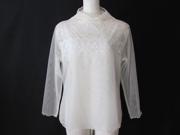 花柄刺繡が浮き出るカットソー！バラ色の暮しのアイテムを買取させて頂きました