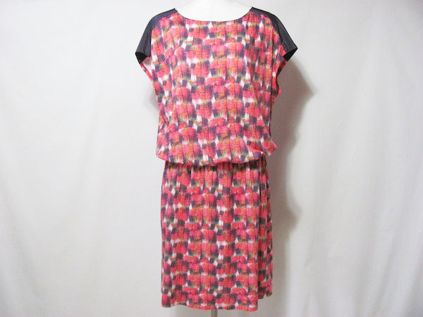 華やかな色合いで明るく元気な印象に｜ポールスミスのワンピースを買取しました