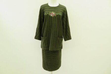 一緒に買取をお手伝いします！斉藤都世子のセットアップを買取いたしました