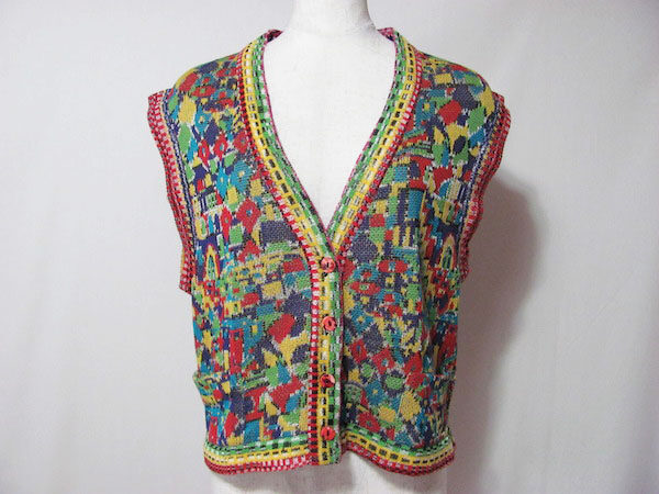 レインボー調の色合いが素敵なミッソーニのベストを買取しました