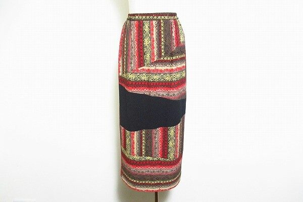 色使いが魅力｜詩仙堂のスカートを買取しました