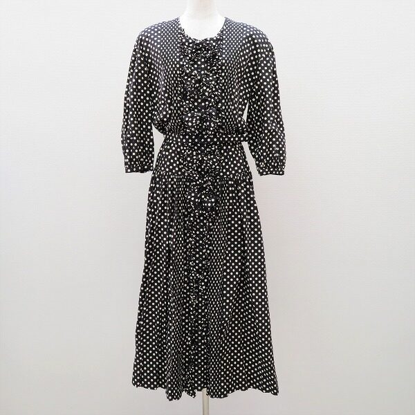 インゲボルグのモノトーン・ドッドワンピを美品状態で買取させて頂きました