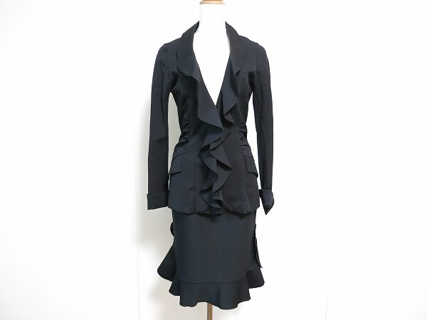 高貴に仕上げたい方へ|レジーナロマンティコのセットアップを買取しました