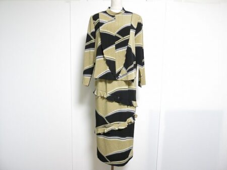 詩仙堂！タイトシルエットで大人の雰囲気なアイテムを買取致しました