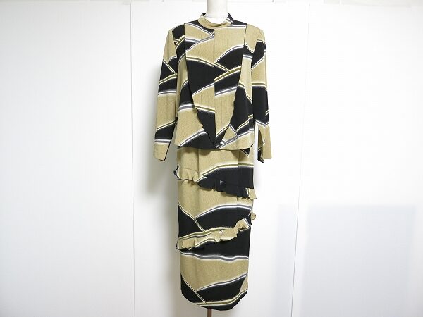 詩仙堂！タイトシルエットで大人の雰囲気なアイテムを買取致しました