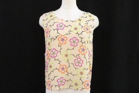 美と品のバランスも抜群｜シャネルのカットソーを買取しました