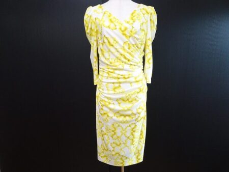 上品なイエローが映える｜エポカのワンピースを買取しました