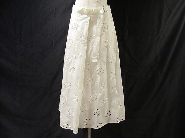 優しい雰囲気が素敵なマックスマーラ ウィークエンドのスカートを買取しました