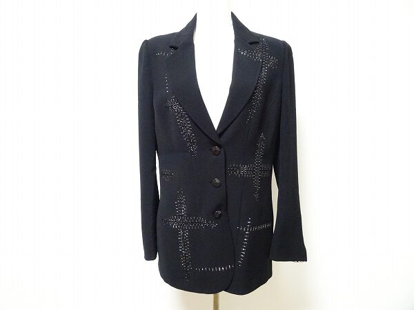 ゴージャスさを取り入れつつ安定感もある｜伊太利屋のジャケットを買取しました