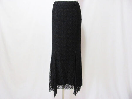 レースとビジューで高見え！伊太利屋のロングスカートを買取させて頂きました