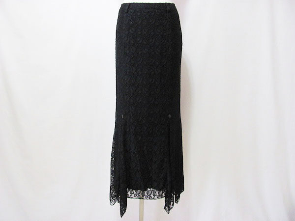 レースとビジューで高見え！伊太利屋のロングスカートを買取させて頂きました