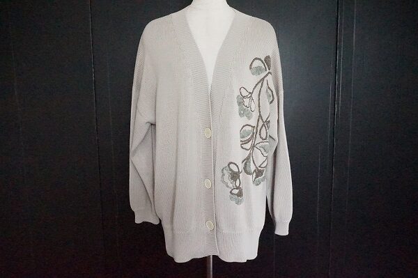刺繍でこなれた感じにしてくれる|レリアン ブルーノマネッティ カーディガンを買取しました