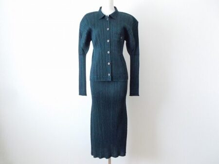 上品×カジュアルに決まる！イッセイミヤケのセットアップを買取しました