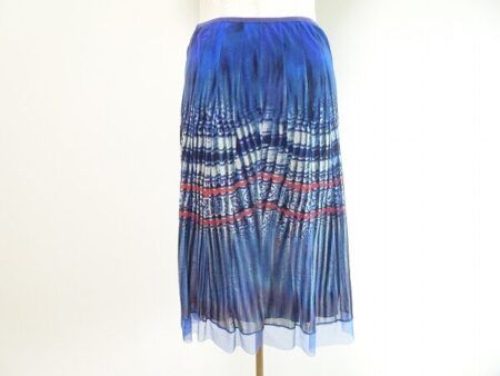 華やかさとクールさのいいとこどり｜ヴィヴィアンタムのスカートを買取しました