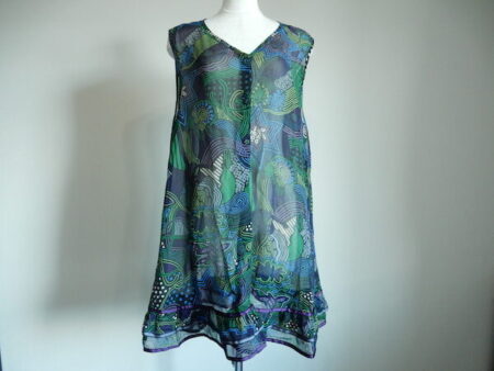 透明感ある雰囲気がエレガント｜トクコのジレを買取しました