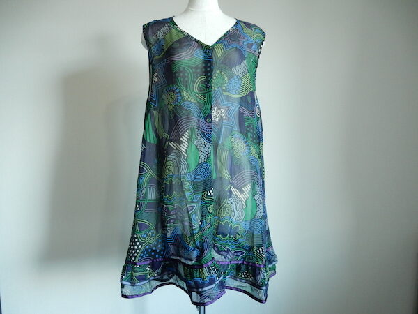 透明感ある雰囲気がエレガント｜トクコのジレを買取しました