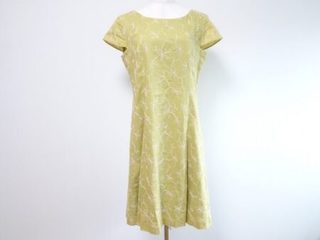 スマートな雰囲気が素敵なホコモモラ 辛子色のワンピースを買取しました