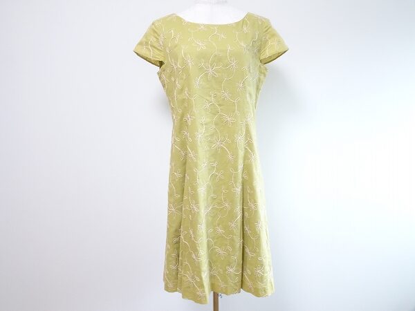 スマートな雰囲気が素敵なホコモモラ 辛子色のワンピースを買取しました