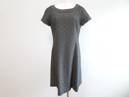 タイトなシルエットが上品｜ホコモモラのワンピースを買取しました