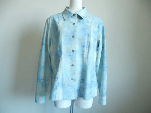 綺麗なブルーが異彩を放つ|ラピーヌルージュのジャケットを買取しました