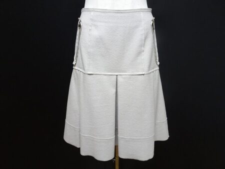 バランスよいプリーツが際立つ｜ランバンのスカートを買取しました