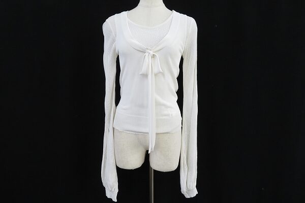 スッとしたシルエットが可愛い｜シャネルのアンサンブルを買取しました