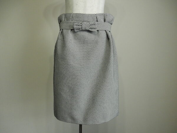 ウエストのリボンが上品｜マックスマーラ ウィークエンドのスカートを買取しました