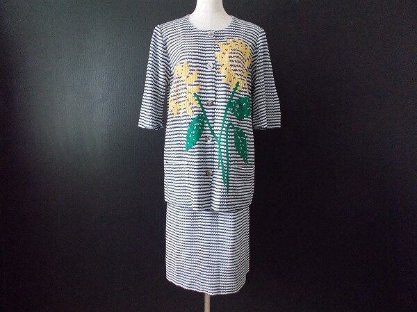 斉藤都世子の夏らしい向日葵柄セットアップを美品買い取り！