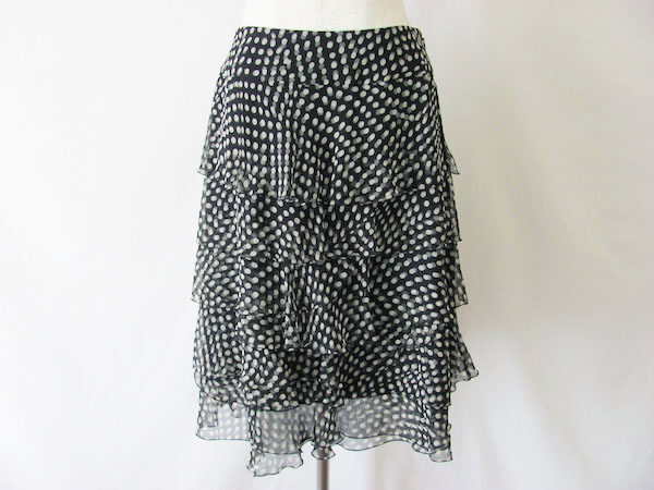ドットとフリルの相性が最高なユキトリイのスカートを買取しました