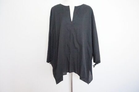 おしゃれさと着やすさを求めるなら｜ヨーガンレールのカットソーを買取しました