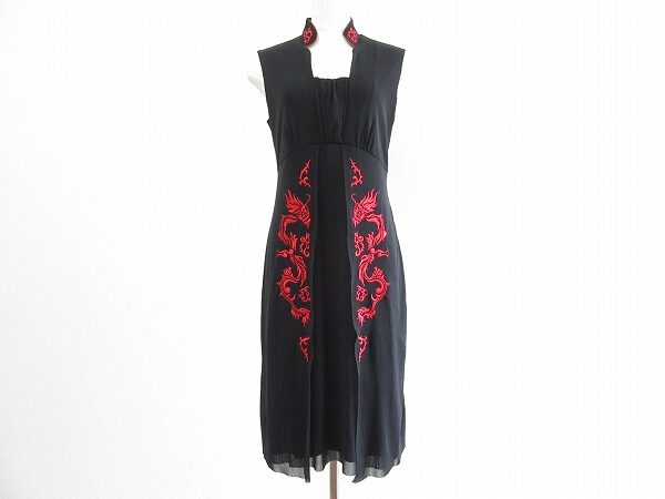 細かい点までこだわりを感じる｜ヴィヴィアンタムのワンピースを買取しました