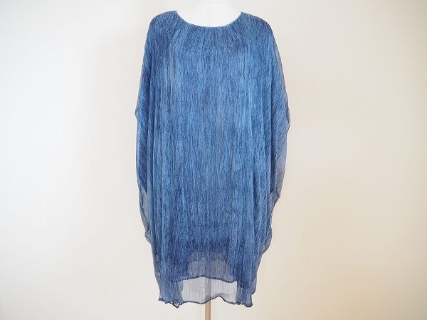 シルク素材が高級感を出す｜伊太利屋のワンピースを買取しました